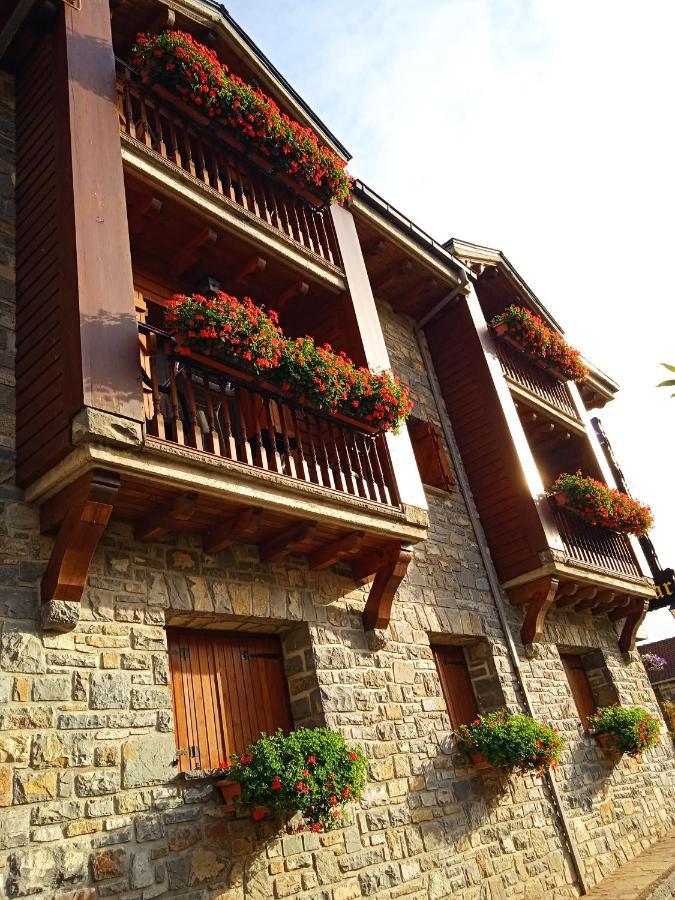 Apartamentos Lausan Gavín Dış mekan fotoğraf